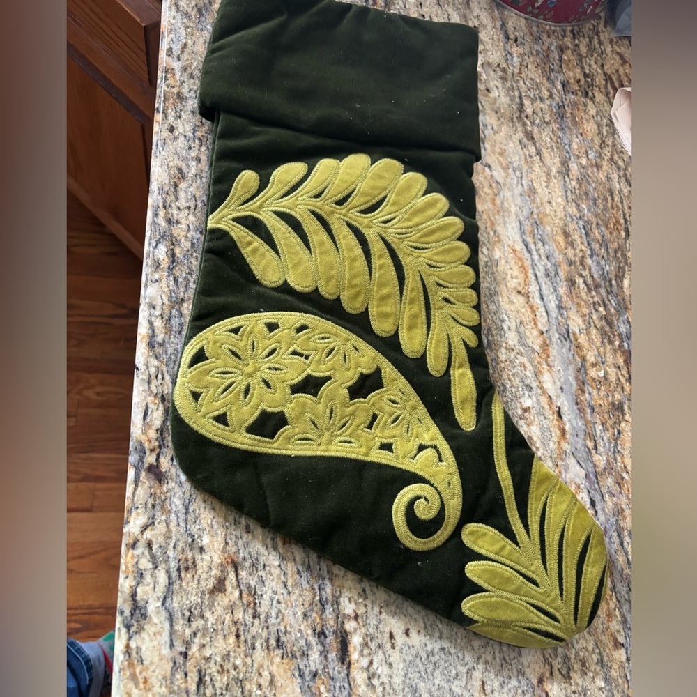 Pottery Barn pair of Green Velvet Applique Christmas Stockings 19.5" 2008